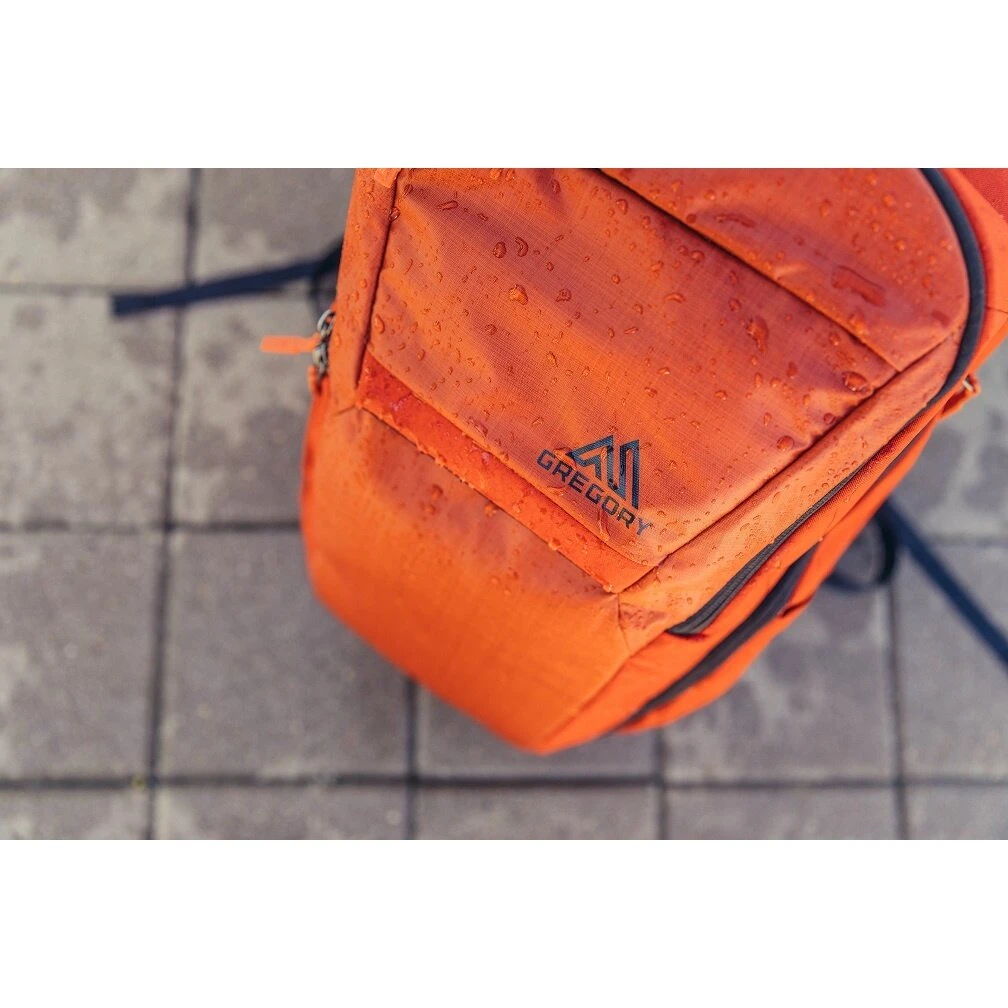 Gregory Alltags-Rucksack Resin 24 Liter Orangerot Herren/Damen 5 Gregory Alltags-Rucksack Resin 24 Liter Orangerot Herren/Damen – Bild 5