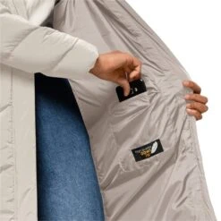 Jack Wolfskin Wintermantel Marienplatz Coat (winddicht, Sehr Wasserabweisend) Perlweiss Damen -Günstiges Draussen Herz Geschäft Jack Wolfskin 1206971 5062 Marienplatz Mantel201 1058x1058 1