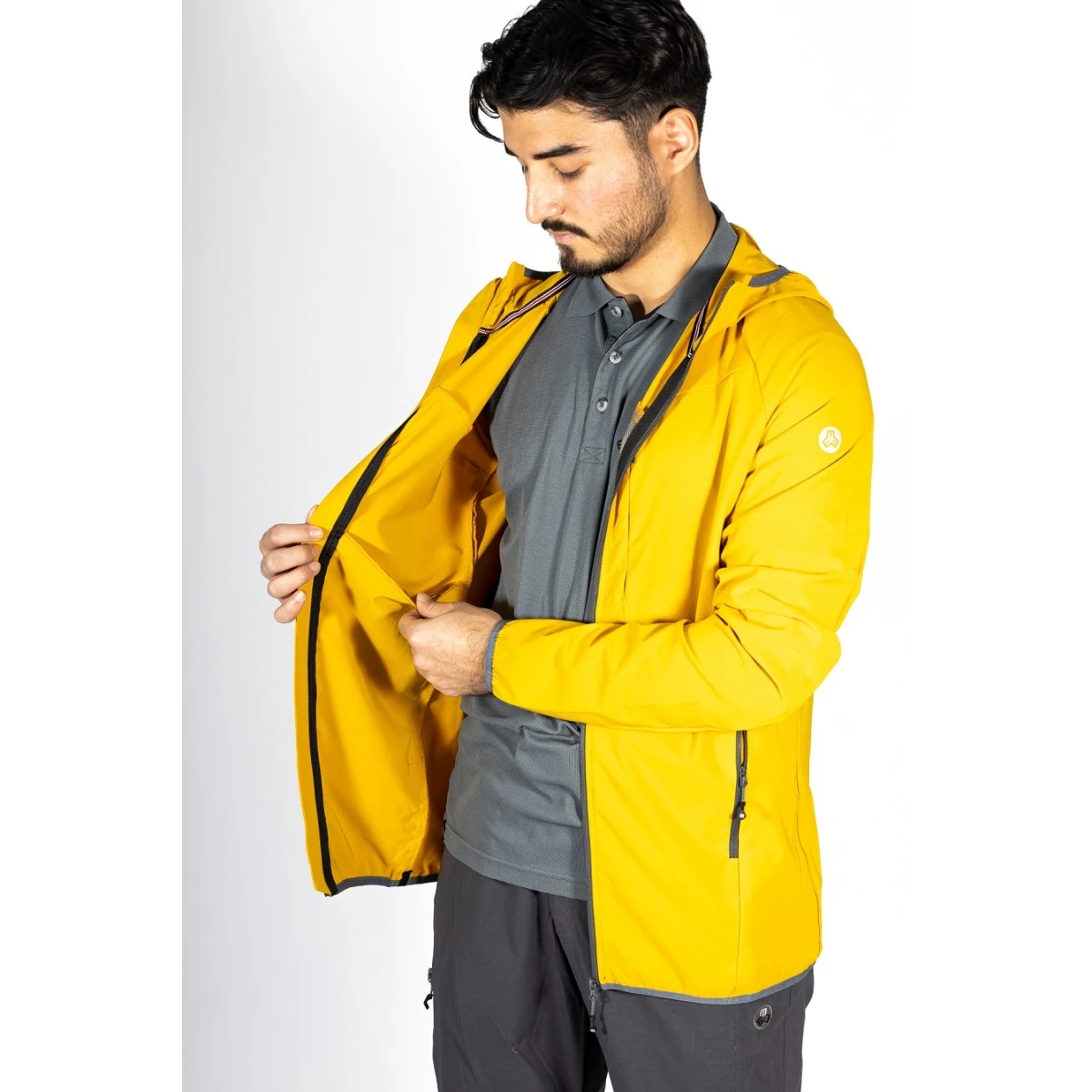 Maul Funktionsjacke Alpelhorn II - Sportliche Stretchjacke Mit Kapuze, Atmungsaktiv, Wasserabweisend - Dark Grün Herren 3 Maul Funktionsjacke Alpelhorn II - Sportliche Stretchjacke Mit Kapuze, Atmungsaktiv, Wasserabweisend - Dark Grün Herren – Bild 3