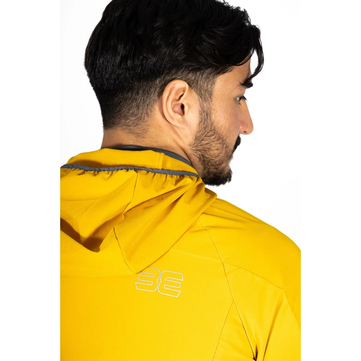 Maul Funktionsjacke Alpelhorn II - Sportliche Stretchjacke Mit Kapuze, Atmungsaktiv, Wasserabweisend - Dark Grün Herren 6 Maul Funktionsjacke Alpelhorn II - Sportliche Stretchjacke Mit Kapuze, Atmungsaktiv, Wasserabweisend - Dark Grün Herren – Bild 6