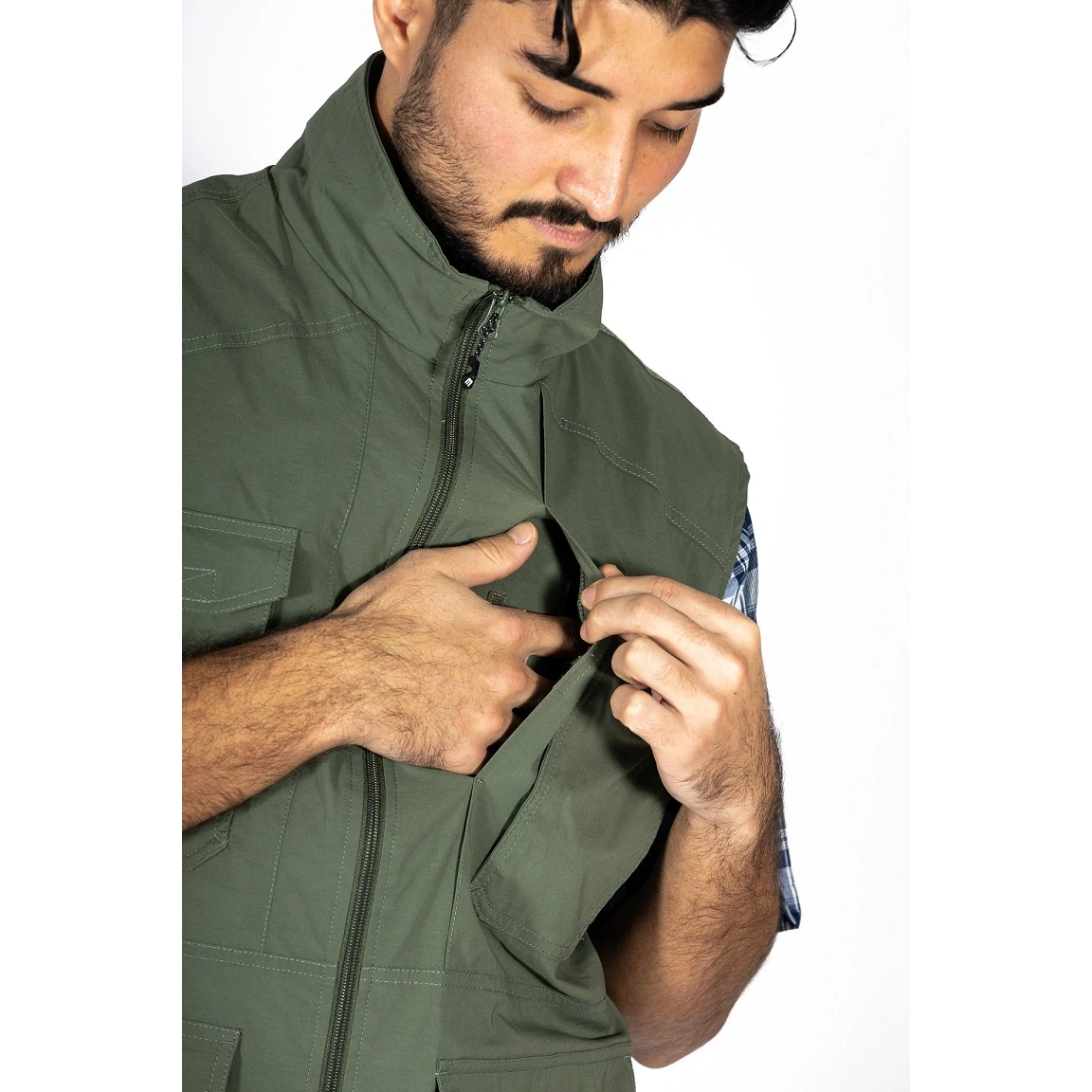 Maul Weste Grünten II - Klassisch, Wasserabweisend, Atmungsaktiv - Olivegrün Herren - Übergröße - 3 Maul Weste Grünten II - Klassisch, Wasserabweisend, Atmungsaktiv - Olivegrün Herren - Übergröße - – Bild 3