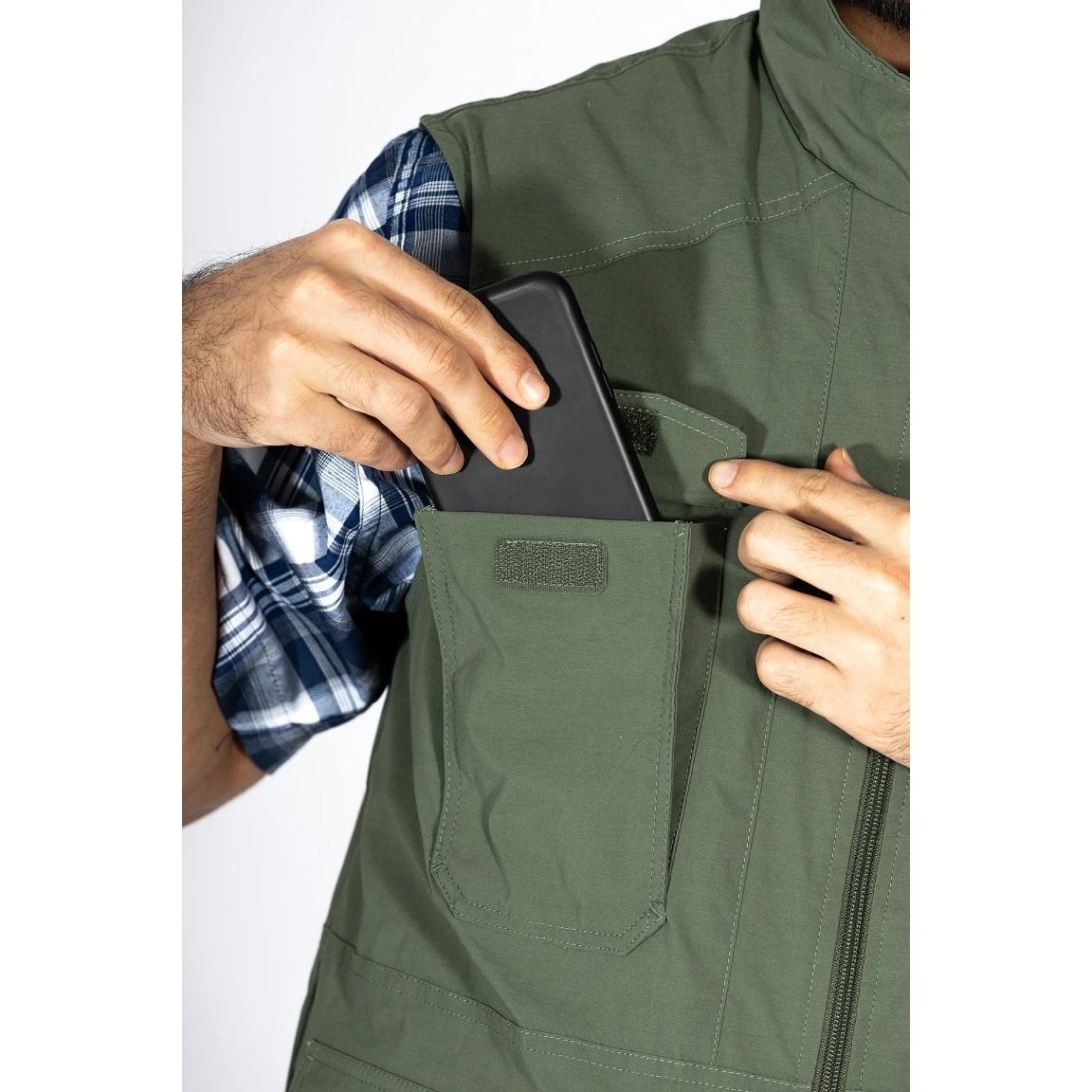 Maul Weste Grünten II - Klassisch, Wasserabweisend, Atmungsaktiv - Olivegrün Herren - Übergröße - 7 Maul Weste Grünten II - Klassisch, Wasserabweisend, Atmungsaktiv - Olivegrün Herren - Übergröße - – Bild 7