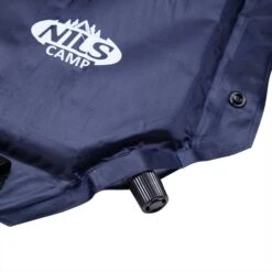 Nils Camp Isomatte NC4008 (selbstaufblasend, Kopfkissen) Dunkelblau 188x57x25cm -Günstiges Draussen Herz Geschäft Nils Camp 15 05 026 NC4008 Matte 5 600x600 1