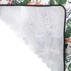 Nils Camp Picknickdecke NC8008 (Motiv Flamingo) Grün 220x200cm -Günstiges Draussen Herz Geschäft Nils Camp Picknicdecke NC8008 7 600x600 1