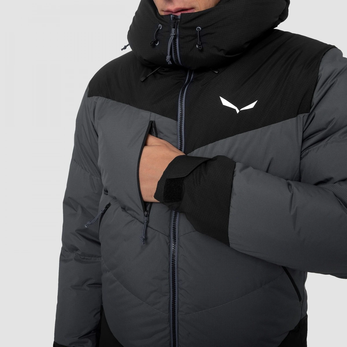 Salewa Daunenjacke Ortles Heavy 2 Powertex Extreme (wasser- Und Winddicht) Schwarz Herren 5 Salewa Daunenjacke Ortles Heavy 2 Powertex Extreme (wasser- Und Winddicht) Schwarz Herren – Bild 5