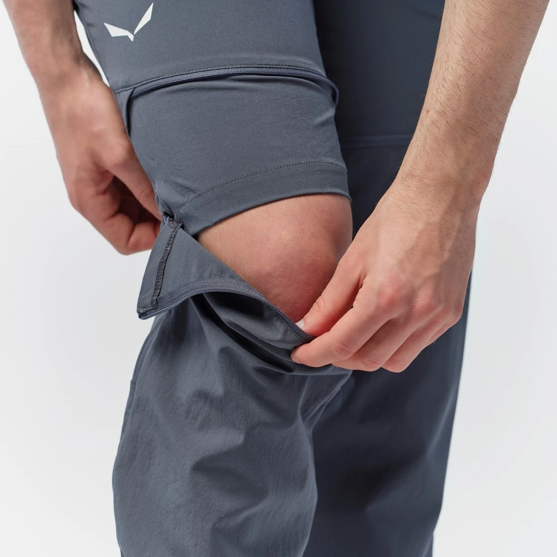 Salewa Softshell-Wanderhose Talveno 2in1 DST (wasserabweisend) Mit Zip-off-Beinen Schwarz Herren 2 Salewa Softshell-Wanderhose Talveno 2in1 DST (wasserabweisend) Mit Zip-off-Beinen Schwarz Herren – Bild 2